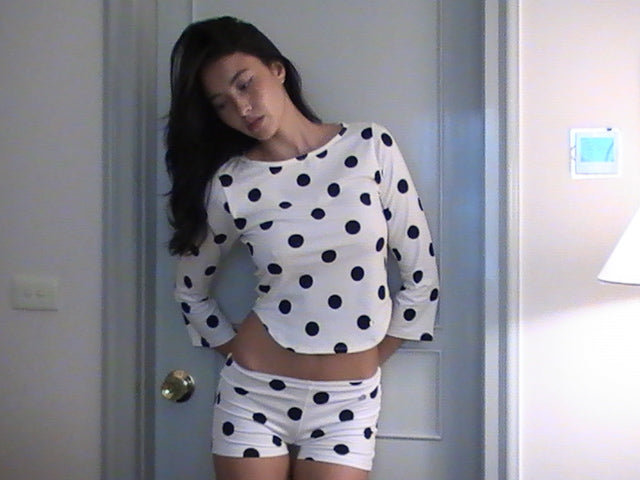 60s LONG SLEEVE TEE in white polka dot