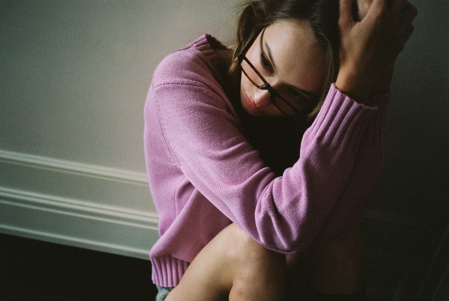 classic v neck knit sweater - brush petal