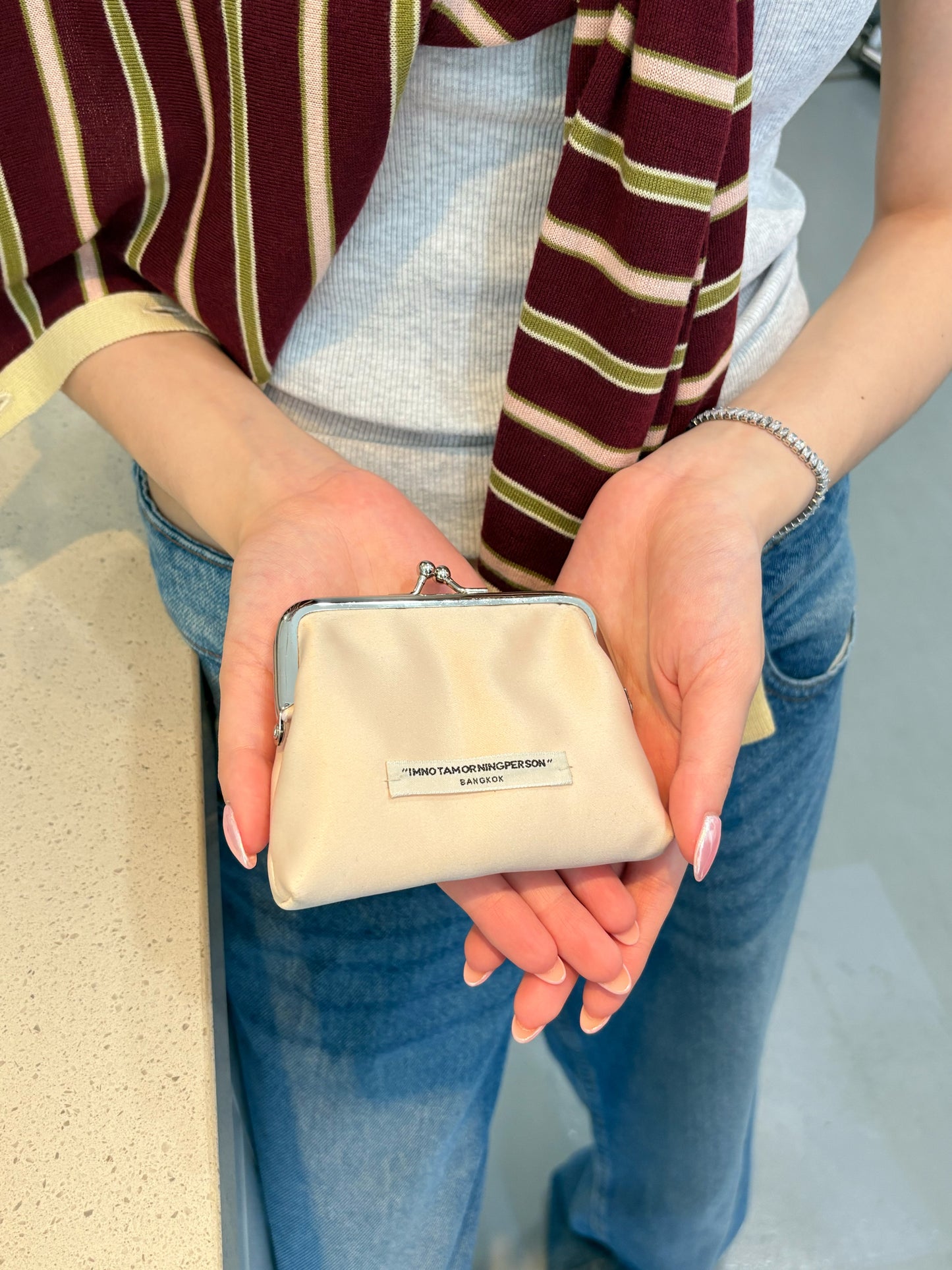 Kiss Lock Coin Purse - Ivory Frost