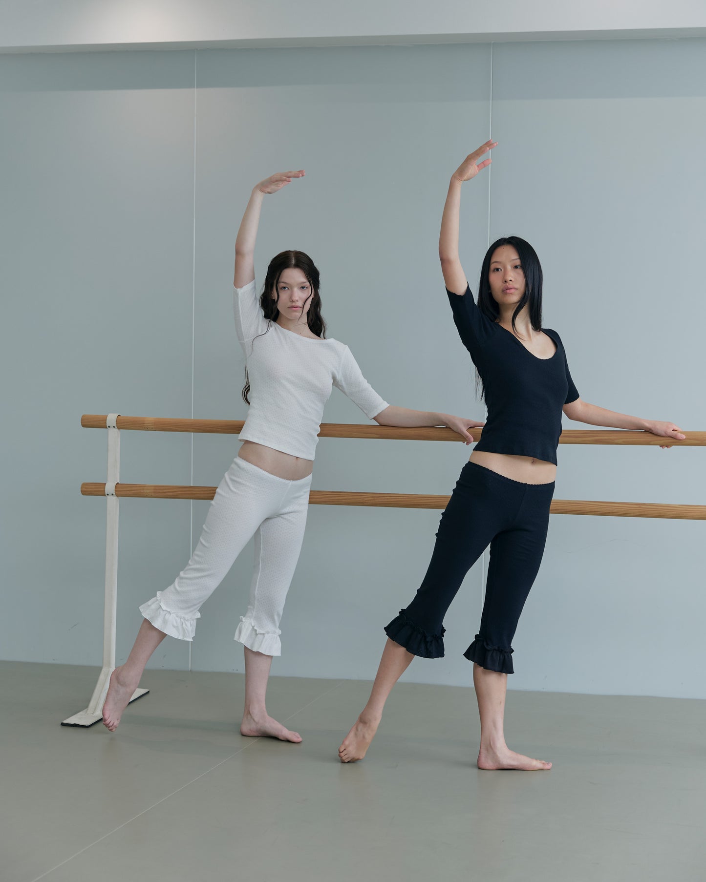 THE CLASSIC REVERSIBLE TOP - WHITE