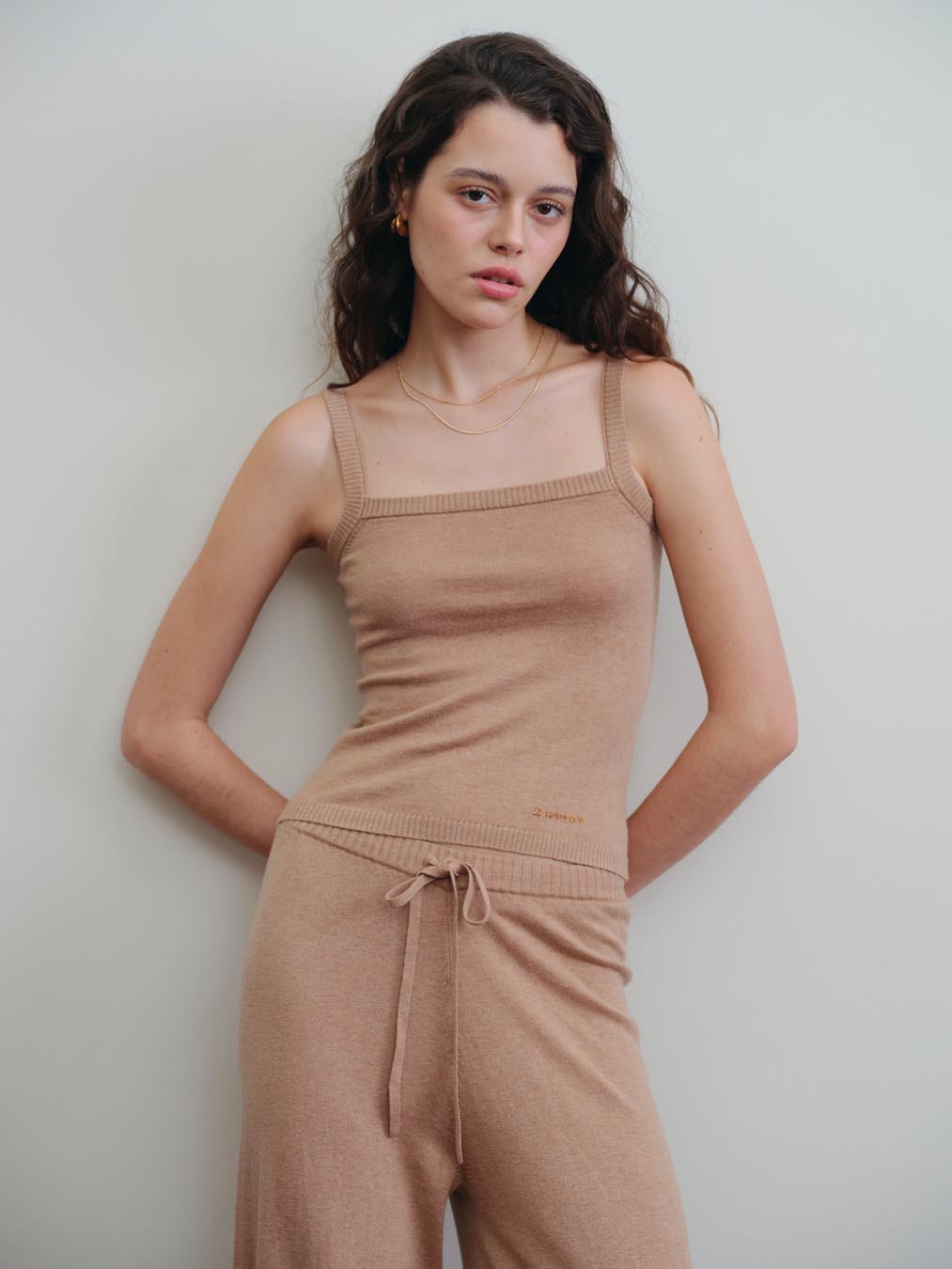 KNIT CLASSIC CAMI TOP - CINNAMON