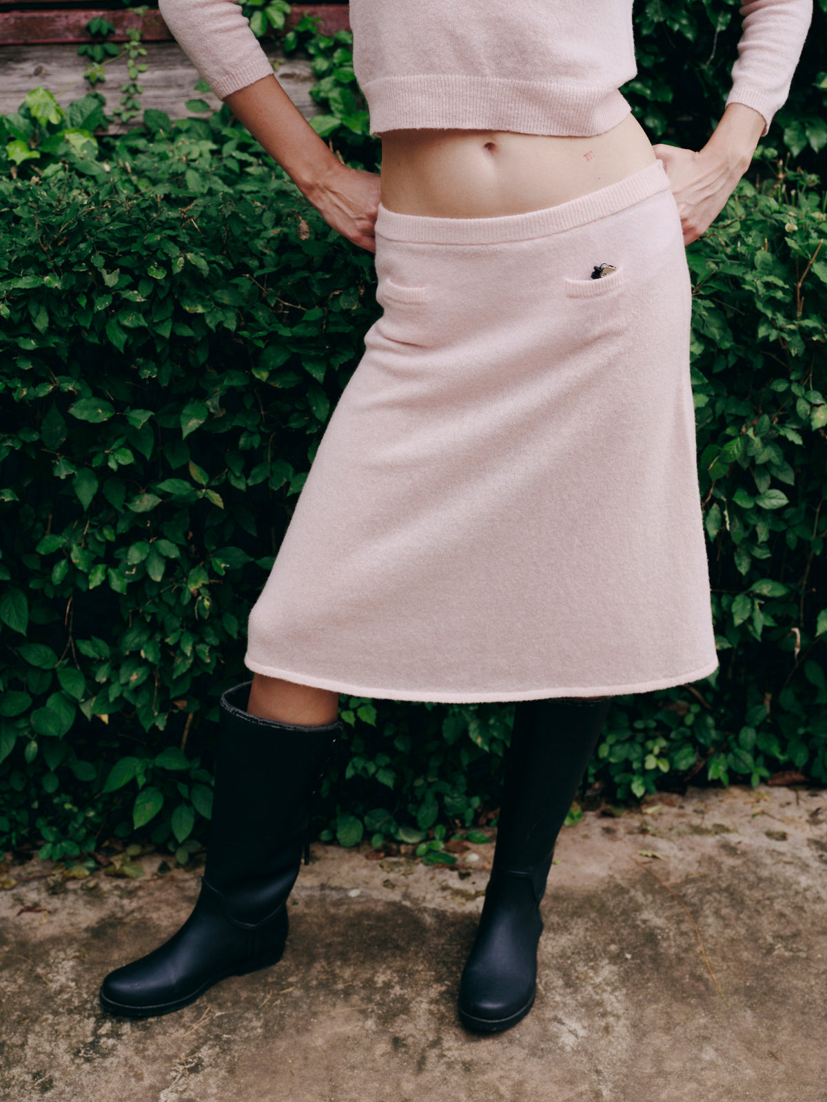Classic midi skirt with hidden pockets - Pale Pink