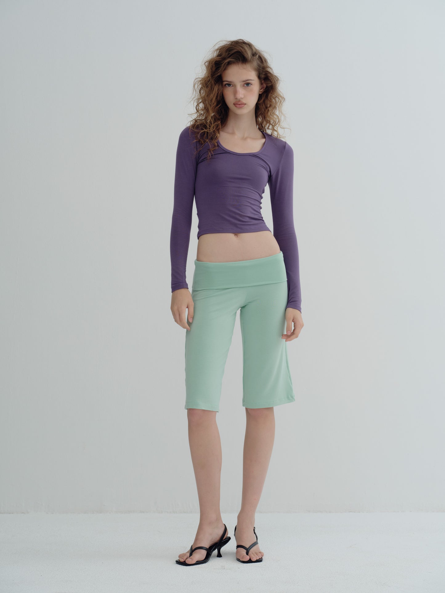 LONG SLEEVE DEEP V NECK TOP - Mangosteen