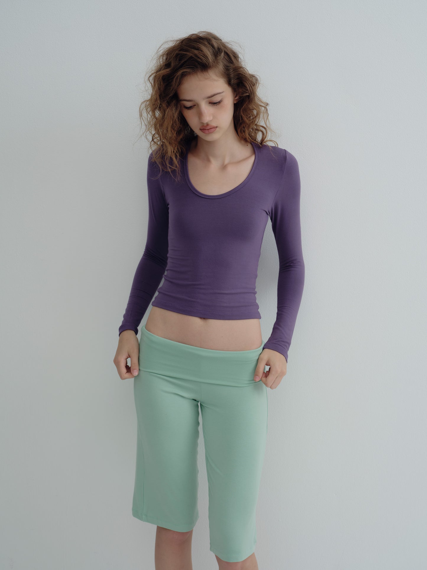 LONG SLEEVE DEEP V NECK TOP - Mangosteen