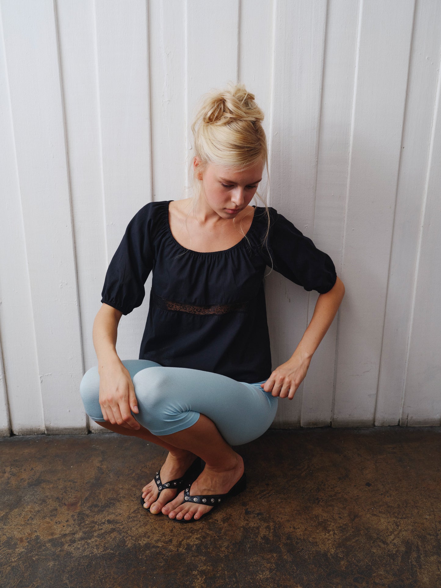 The Blooming Top - Black
