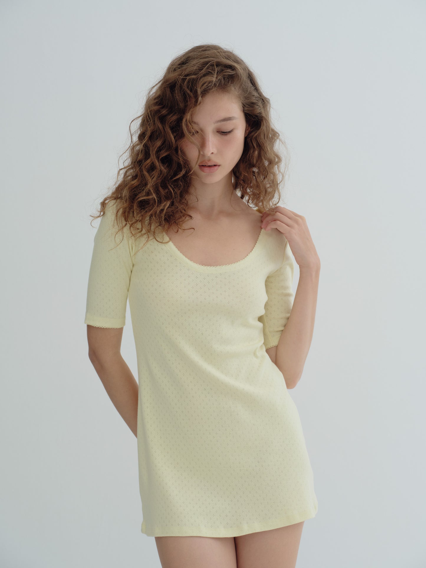 THE CLASSIC REVERSIBLE MINI DRESS - Butter milk