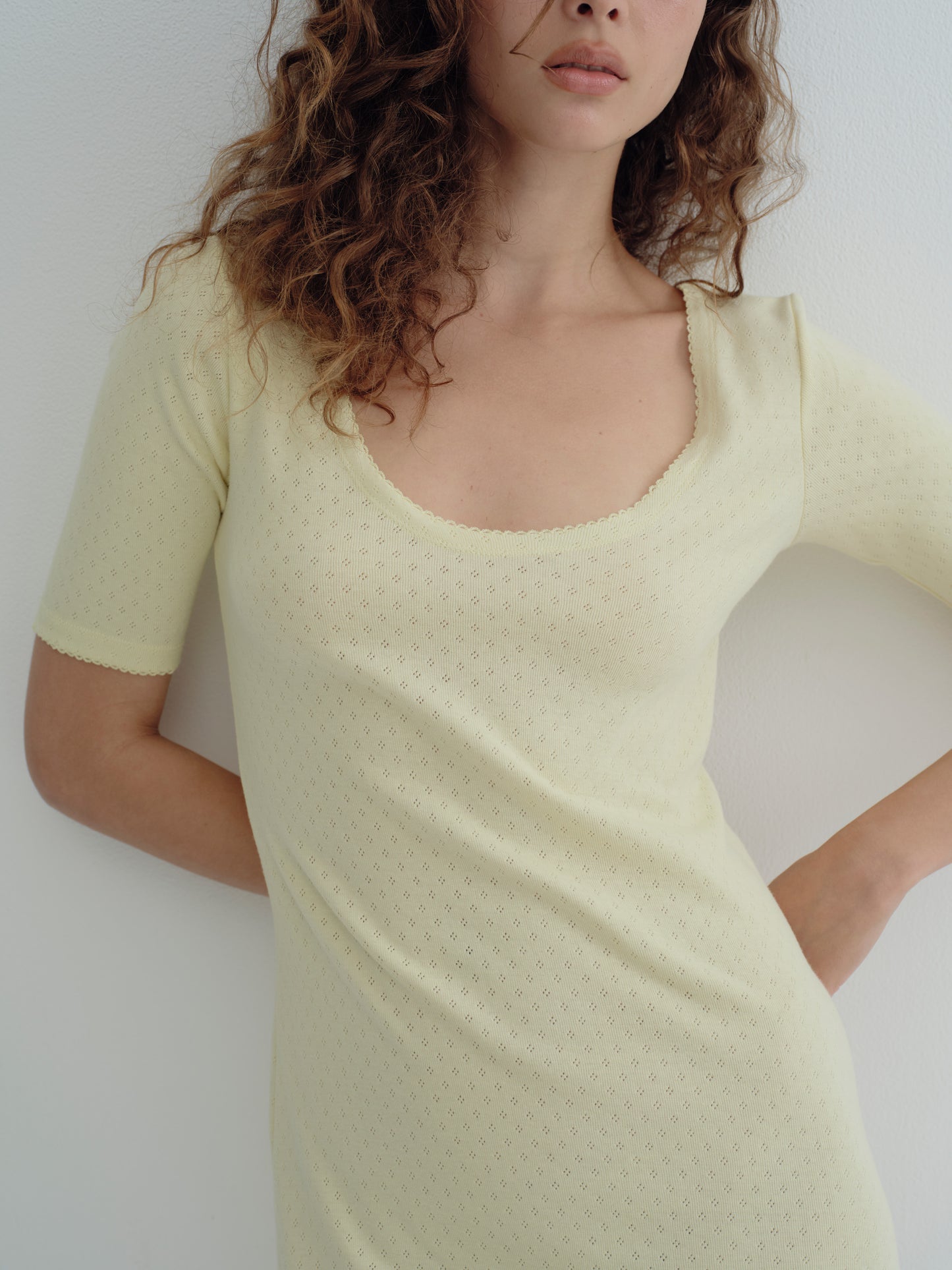 THE CLASSIC REVERSIBLE MINI DRESS - Butter milk
