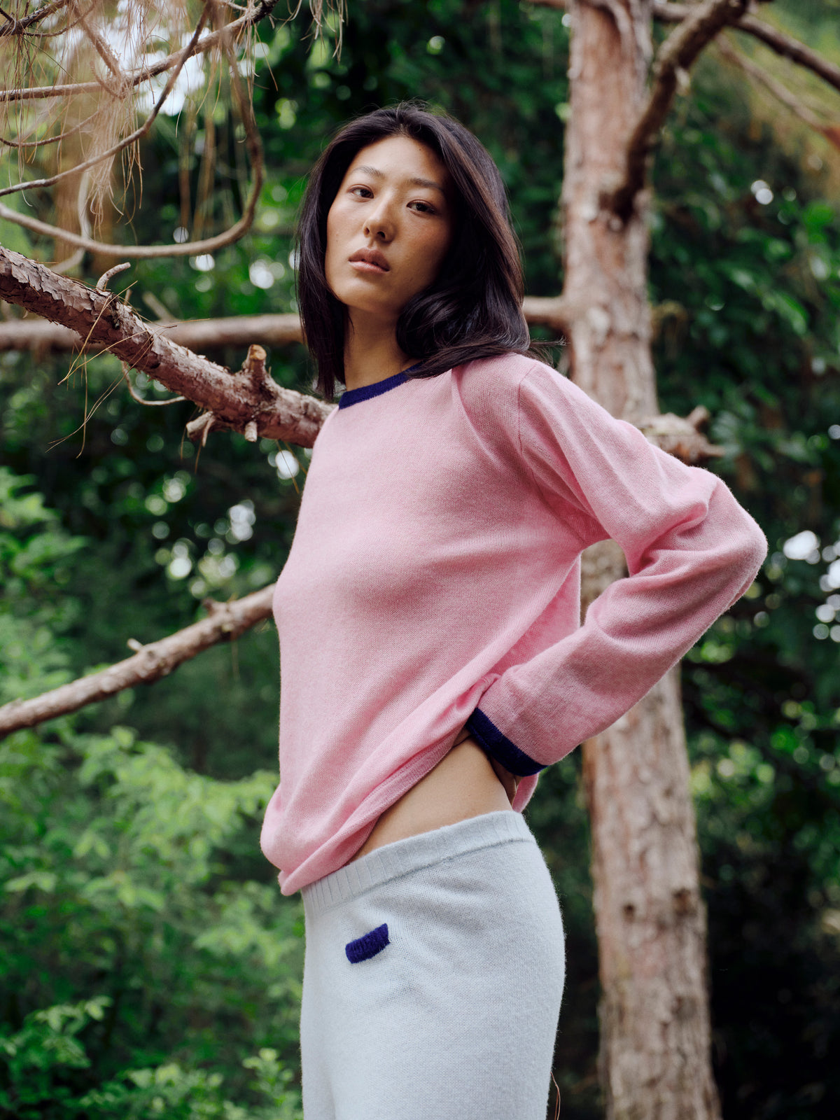 Oversized relaxed sweater with contrast trim - Bubblegum / Navy