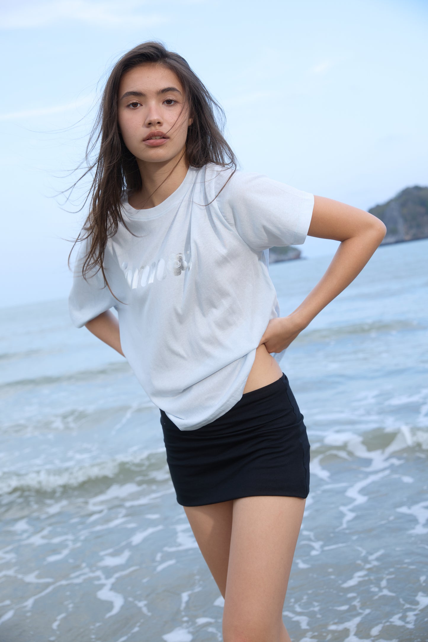 OVERSIZED SUMMER GRAPHIC T-SHIRT - BABY BLUE