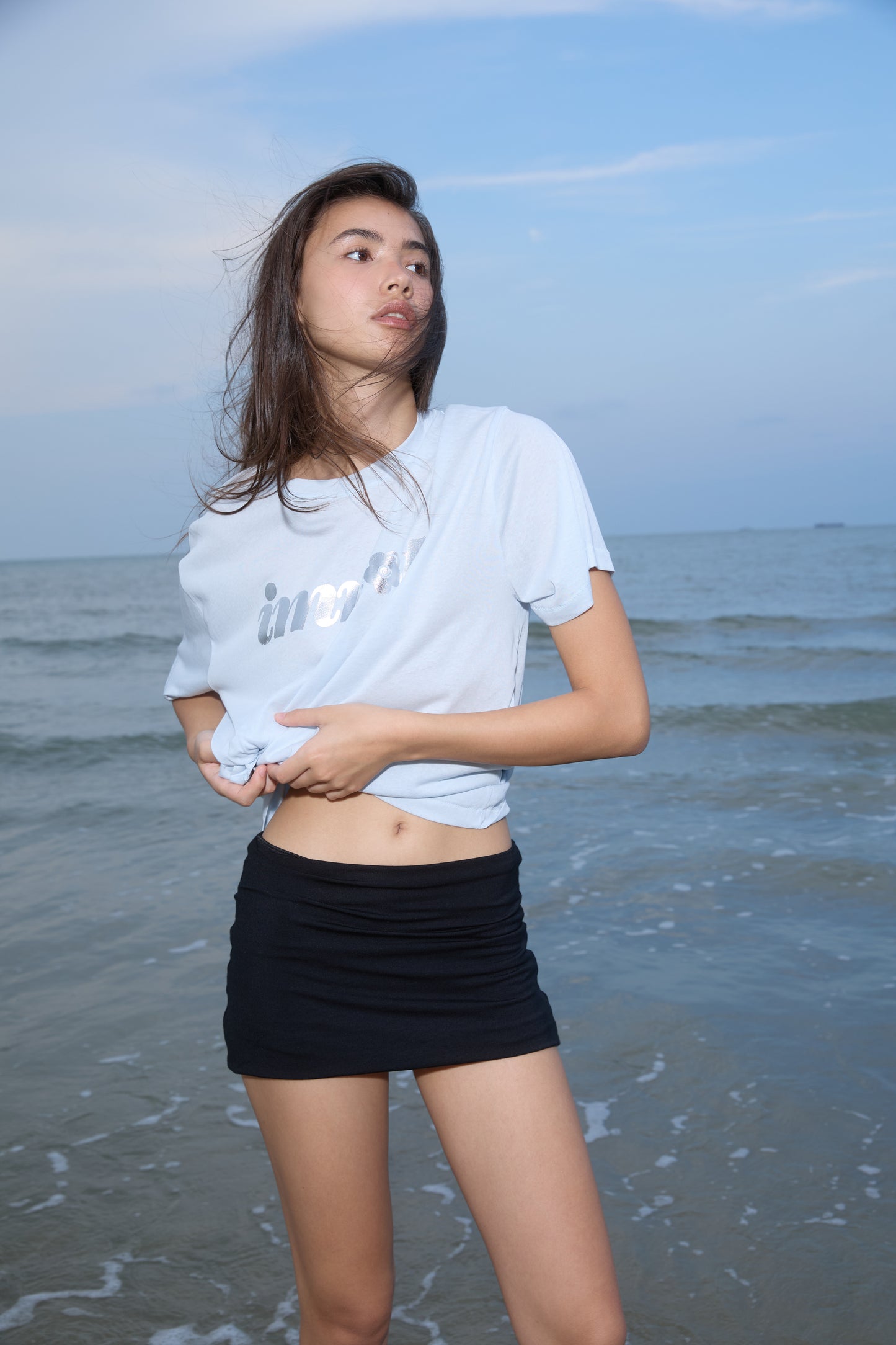 OVERSIZED SUMMER GRAPHIC T-SHIRT - BABY BLUE