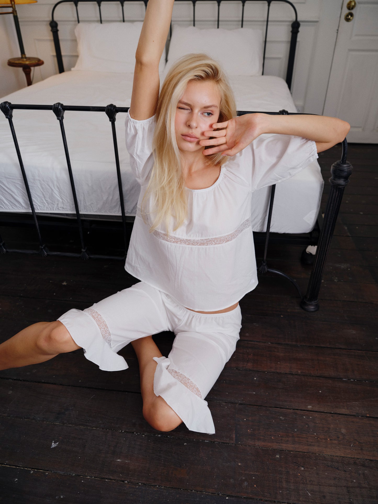 The Blooming classic pants  - white