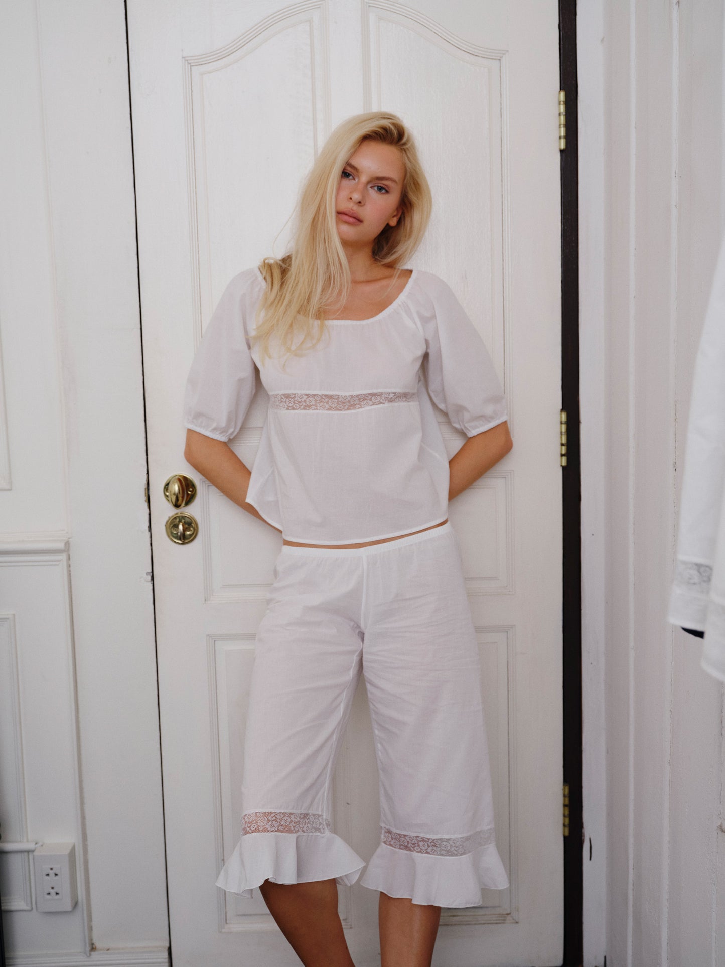 The Blooming classic pants  - white