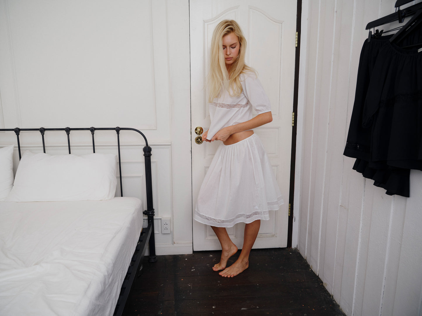 The Blooming classic skirt - white