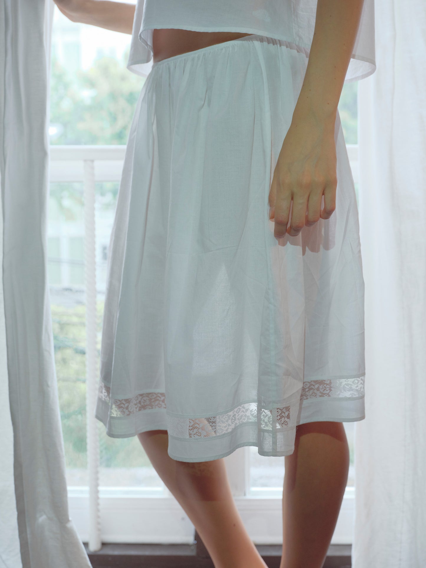 The Blooming classic skirt - white