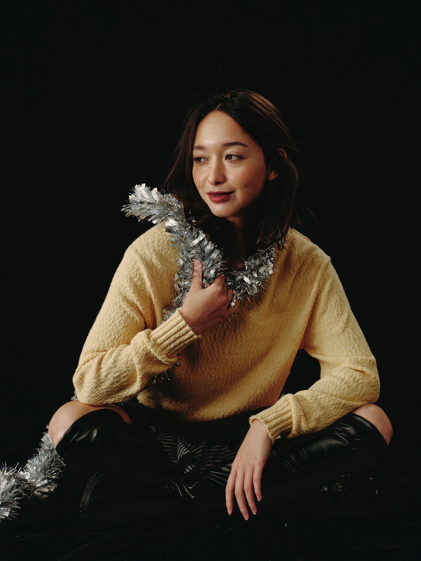 classic v neck knit sweater -starlight