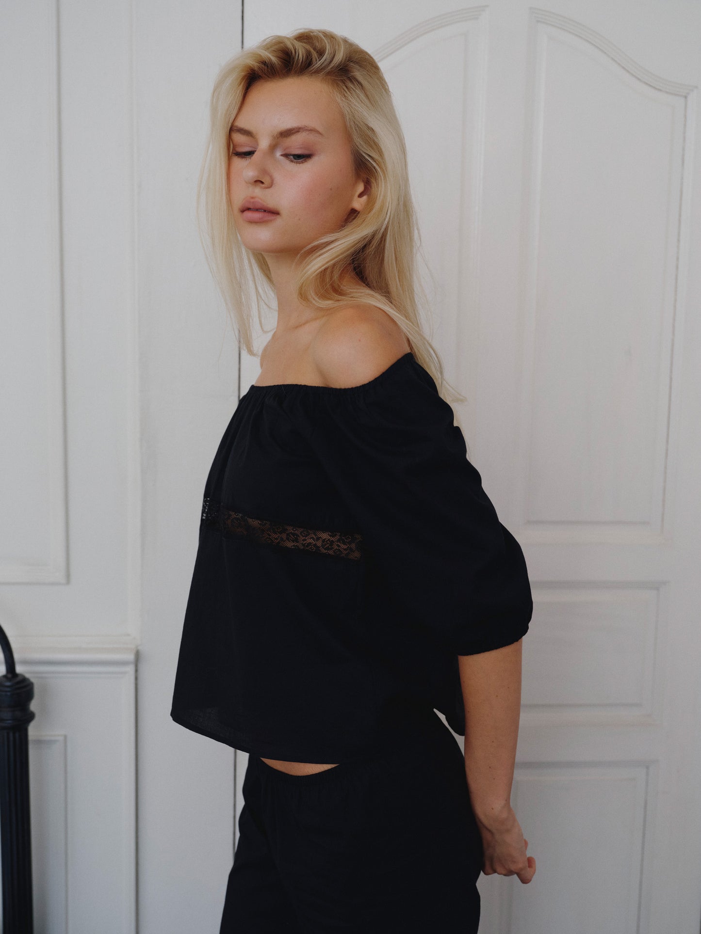The Blooming Top - Black