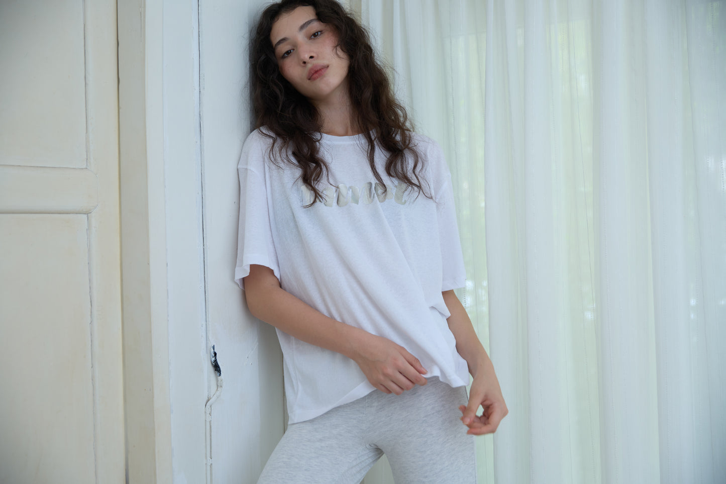 OVERSIZED SUMMER GRAPHIC T-SHIRT - WHITE