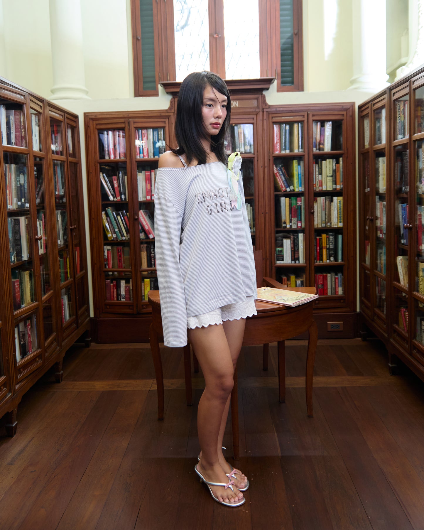 Long Sleeve Off-shoulder top -IMNOT'S GIRLS